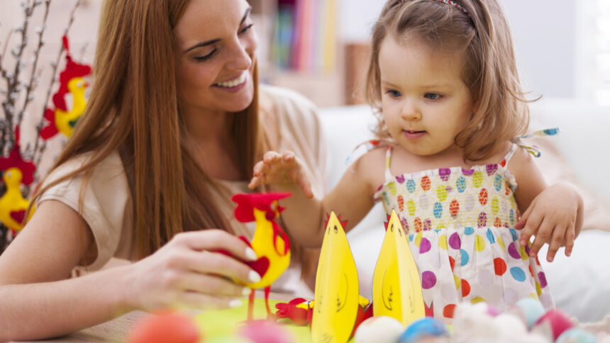 Confier son enfant à une nounou : ce que les parents doivent savoir