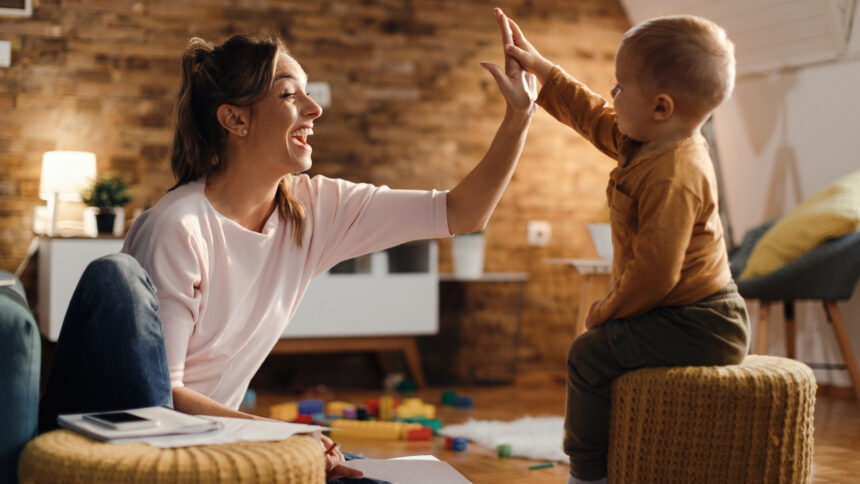 Garde d'enfant en 2026 : des tarifs en hausse, mais des aides fiscales méconnues