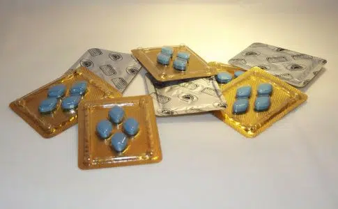 Prise du viagra sans ordonnance : qu’est-ce qui justifie cette tendance ?